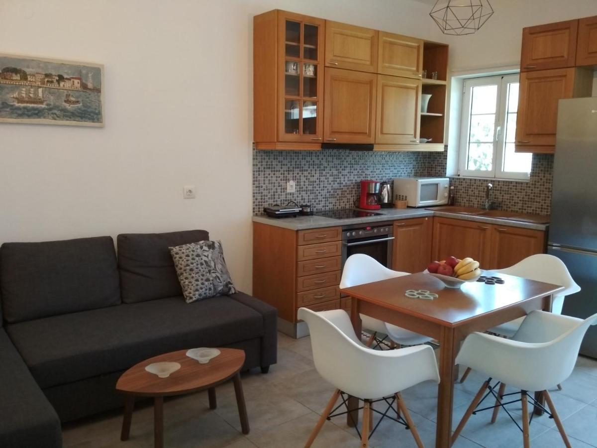 Theofilos Apartment Сития Екстериор снимка